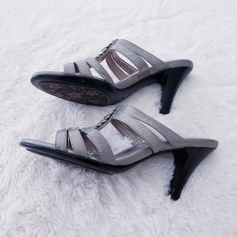 Sofft Leather Strappy Dressy Sandals - Picture 4 of 8